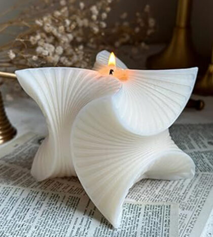 GLOWENCE Ribbed Twisted Cube Candle